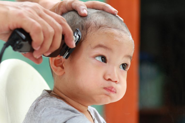 Tips Mengatasi Rambut Kusam pada Bayi dengan Aman: Kembalikan Kilau Rambut Si Kecil!