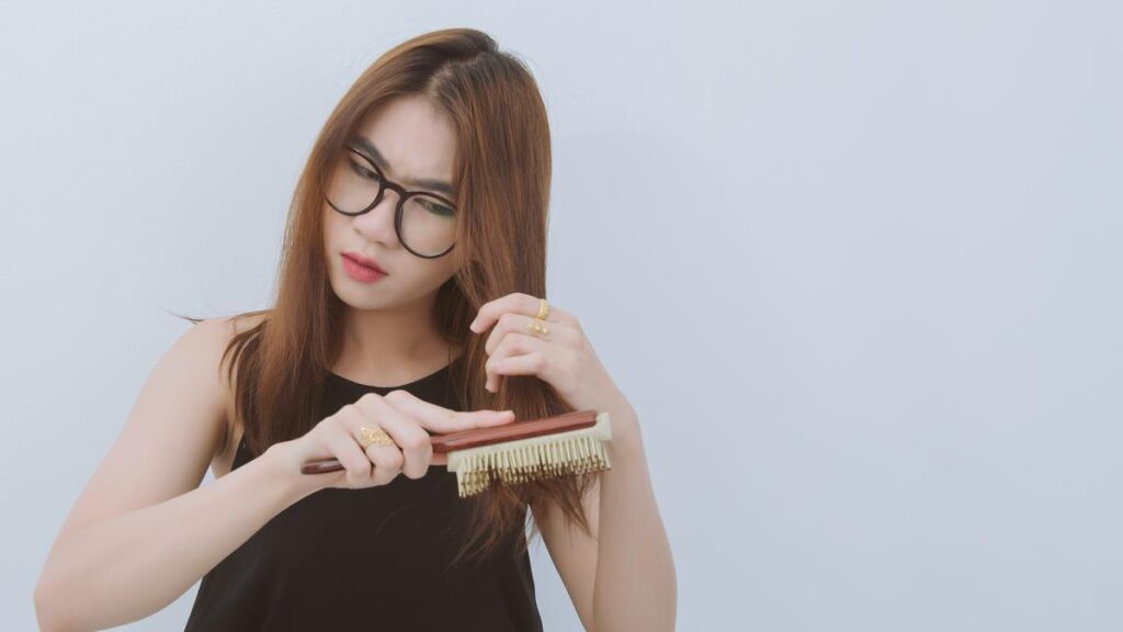 Rambut Patah? Jangan Panik! 9 Cara Atasi Kekurangan Protein untuk Rambut Sehat dan Kuat