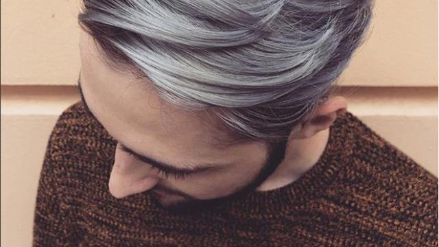 Abu-abu: Warna Rambut yang Tak Lekang Oleh Waktu, Trendi, dan Modern