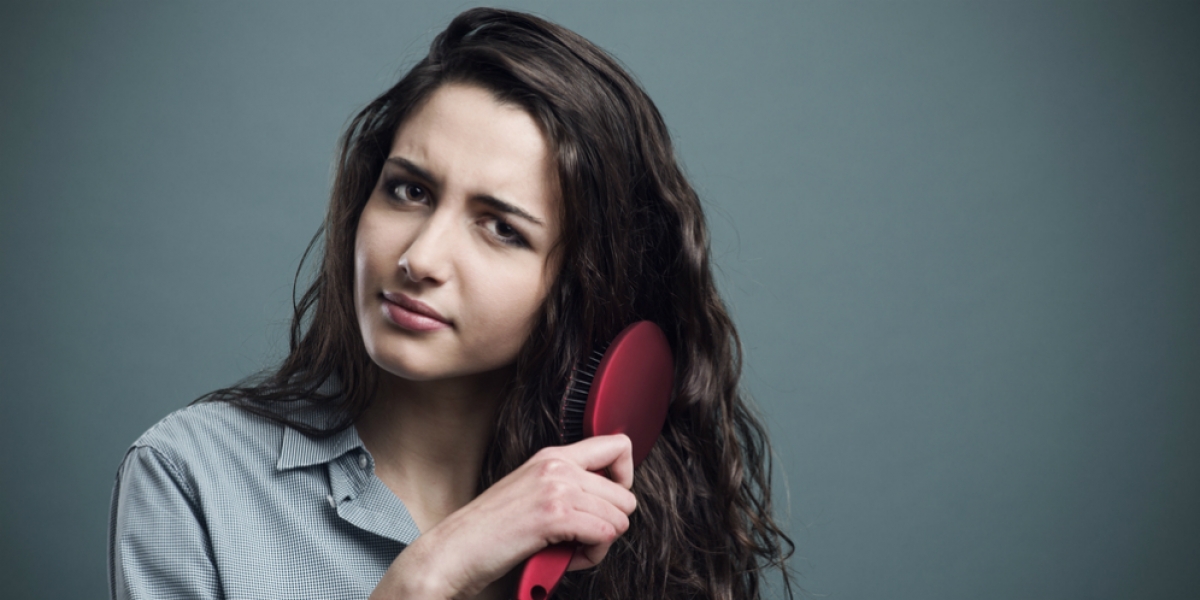 Rambut Kering dan Pecah-pecah? Atasi dengan Cara Efektif Ini!