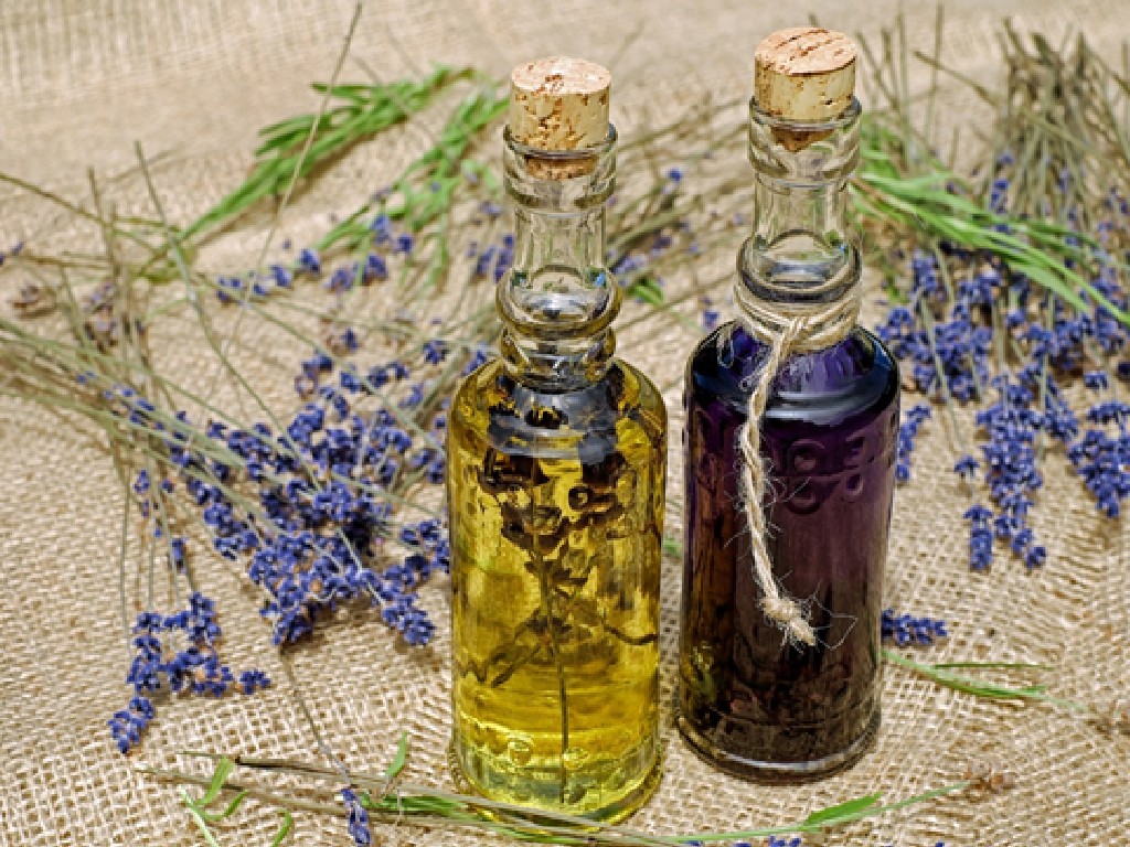 5 Kesalahan yang Sering Dilakukan Saat Menggunakan Minyak Lavender untuk Rambut