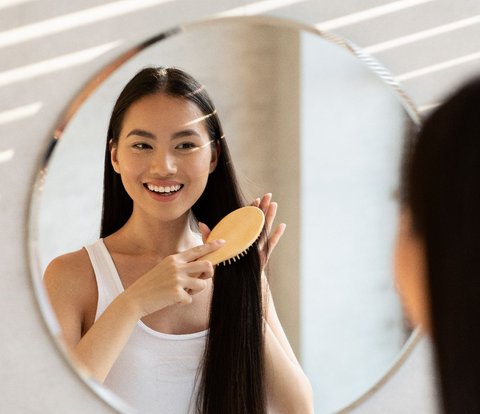 Rambut Kusut Setelah Pewarnaan? Tenang, 12 Tips Ini Akan Membantu!