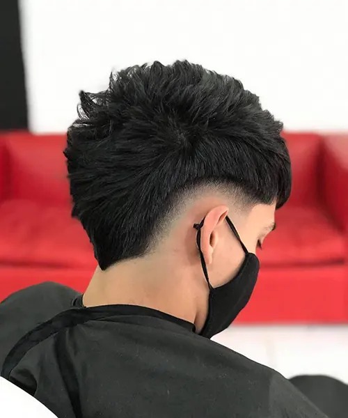 Trend Potongan Rambut Asimetris yang Modern dan Unik: Taklukkan Gaya Rambut yang Berani dan Berbeda!