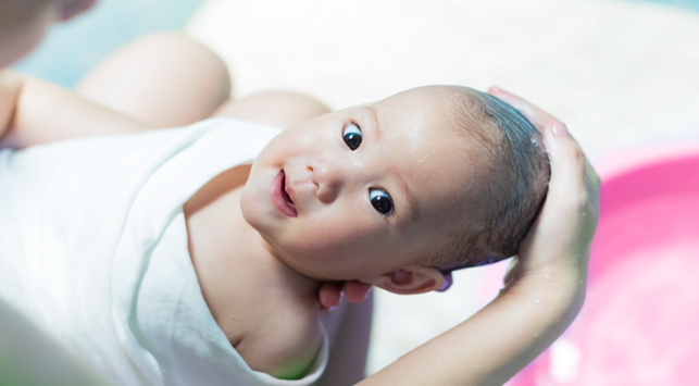 Panduan Lengkap Nutrisi Rambut Sehat untuk Bayi: Rahasia Rambut Lebat dan Berkilau