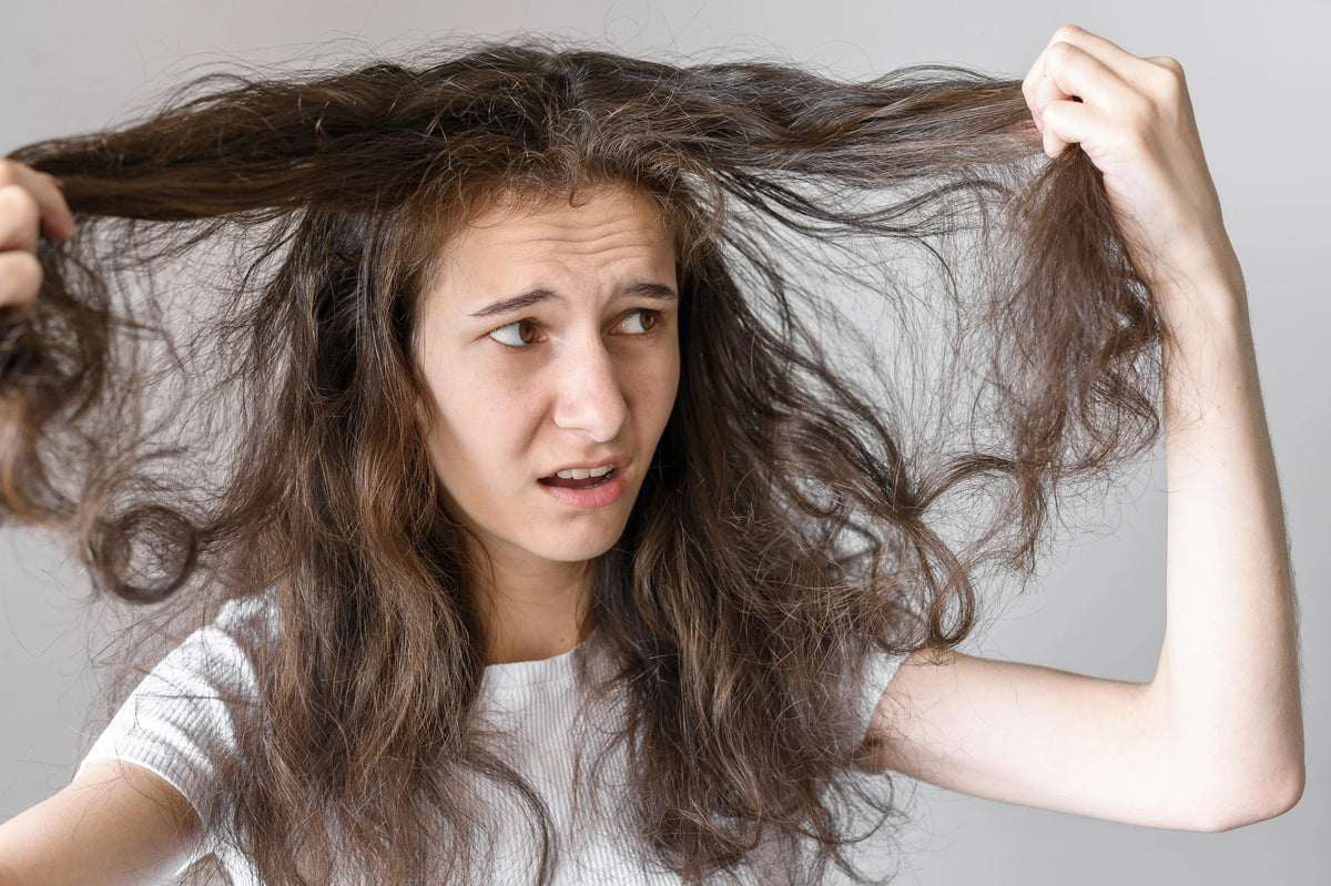 Rambut Kusam? Yuk, Kenali Penyebabnya dan Atasi dengan Cara yang Tepat!