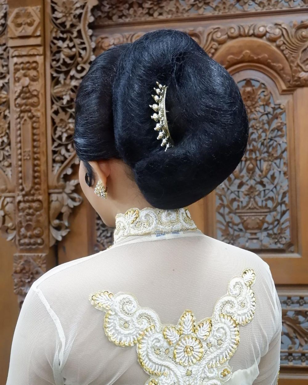 Inspirasi Gaya Rambut Sanggul untuk Pernikahan yang Elegan dan Tradisional