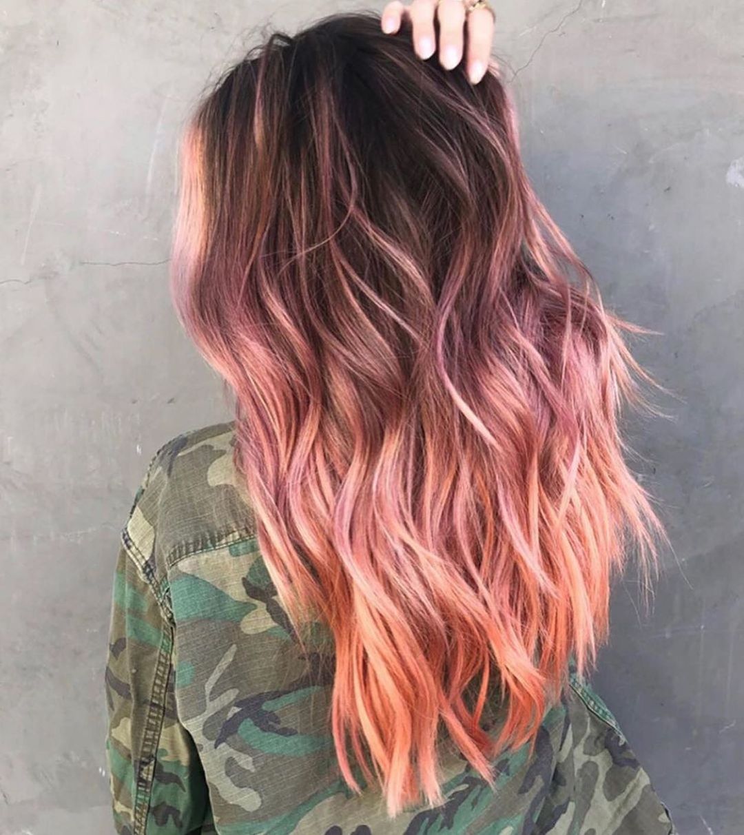 Inspirasi Teknik Ombre Rambut yang Stylish dan Modern: Ubah Penampilanmu dengan Sentuhan Warna yang Elegan