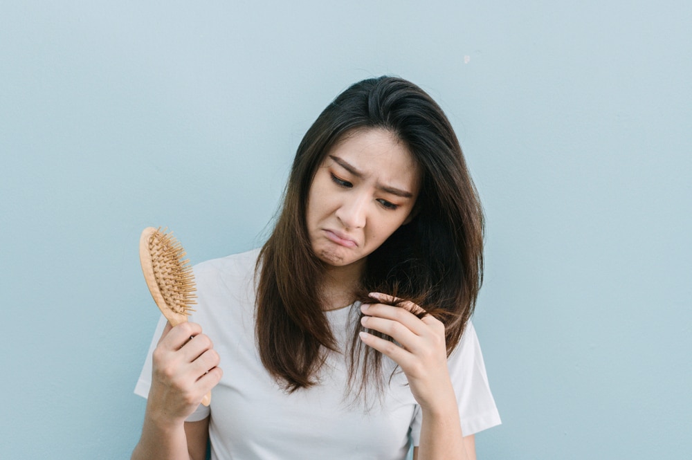 Rambutmu Berketombe? Mungkin Dietmu yang Bermasalah!