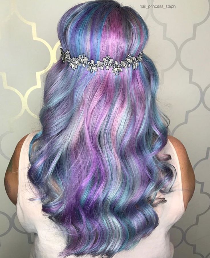 Trend Warna Rambut Unicorn yang Keren dan Unik: Pelangi di Atas Kepala!