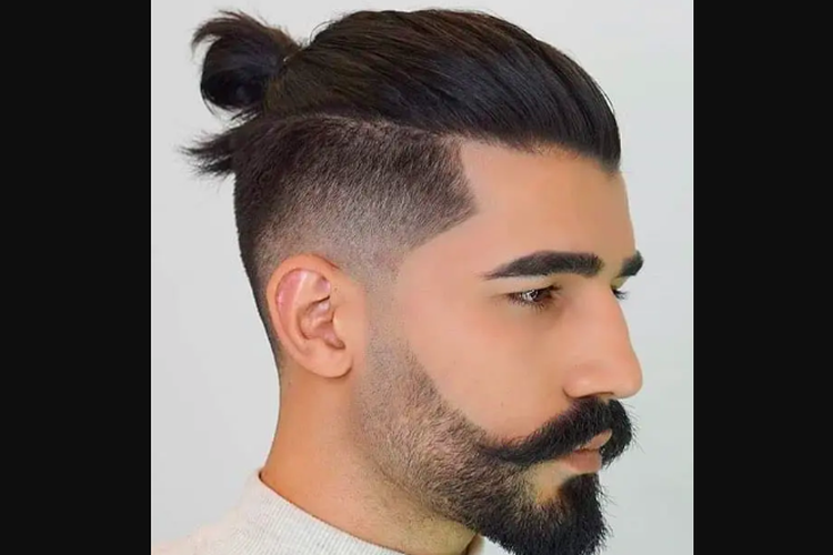 Gaya Rambut Pria Panjang yang Stylish dan Keren: Taklukkan Ketampananmu!