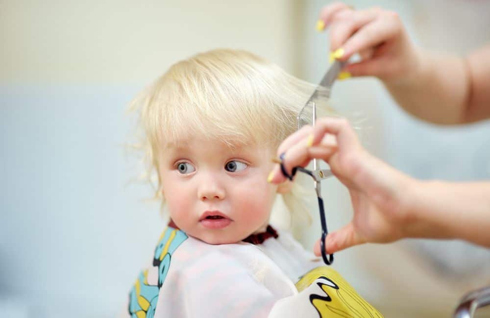 Takut Si Kecil Kehilangan Rambut? Tenang, Atasi Rambut Rontok Bayi dengan Aman!