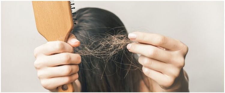 Rambut Kering dan Bercabang? Tak Perlu Panik, Atasi dengan Tips Ini!