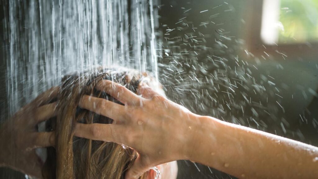 Apakah Rambut Lepek Boleh Keramas Setiap Hari