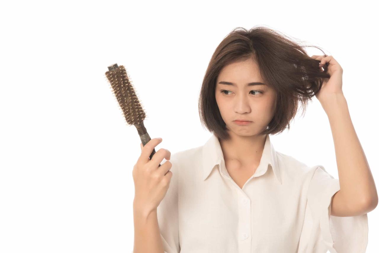 Cara Mencegah Ketombe dan Rambut Rontok: 12 Tips Efektif yang Bisa Anda Coba