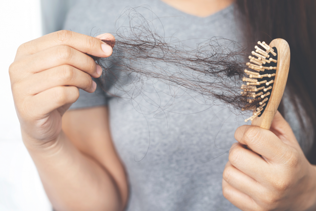 Cara Efektif Mengatasi Rambut Rontok Akibat Diet dengan Cepat