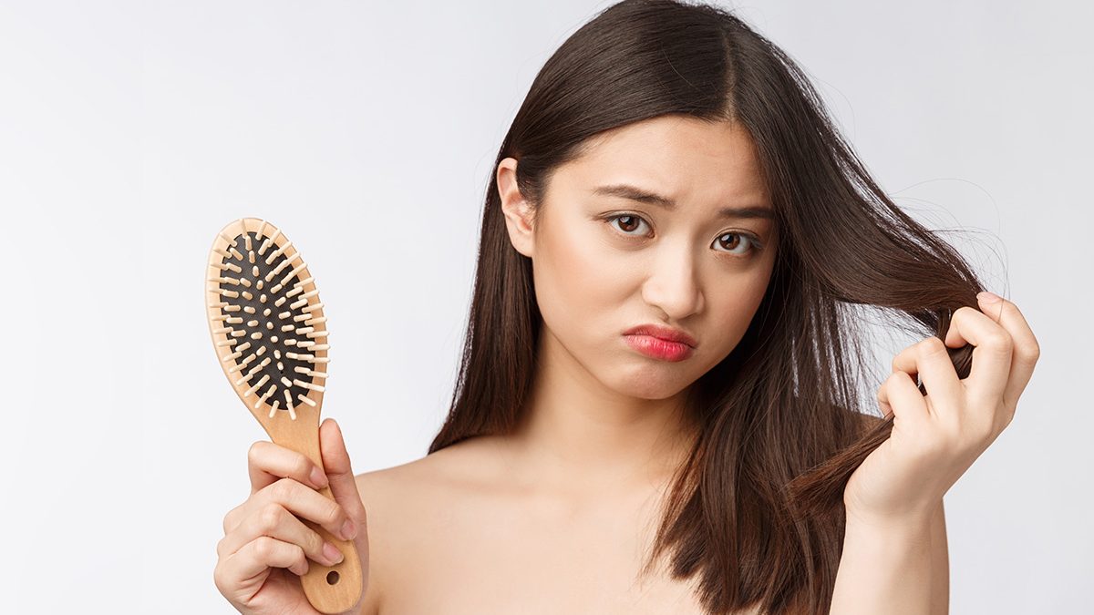 Rambut Kering dan Kusam? Atasi dengan 12 Cara Jitu Ini!