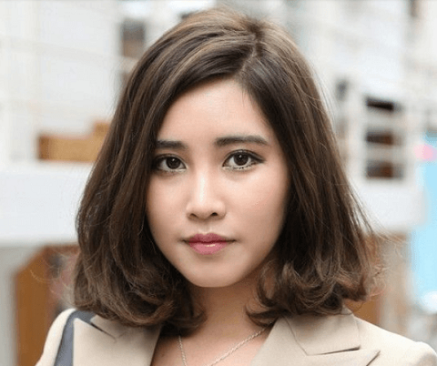 Gaya Rambut Orang Tua Wanita yang Stylish dan Modis: Tetap Cantik dan Percaya Diri di Usia Manapun