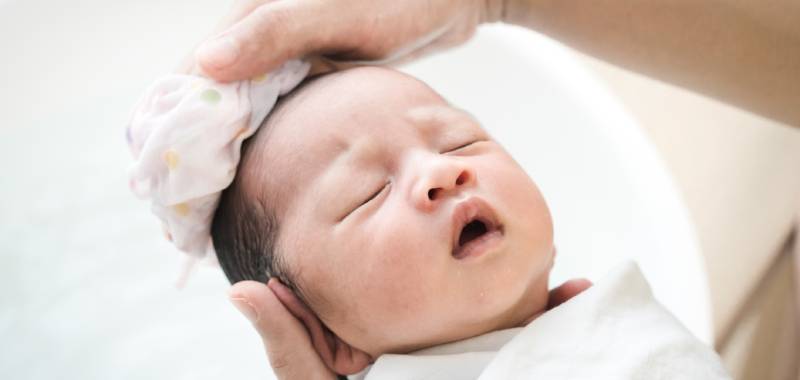 Perawatan Rambut Bayi yang Aman dan Efektif: Panduan Lengkap untuk Orang Tua Baru