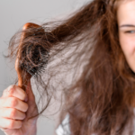 Rambut Berminyak? Tenang, Ada Solusinya! Panduan Lengkap Perawatan Rambut Berminyak untuk Wanita