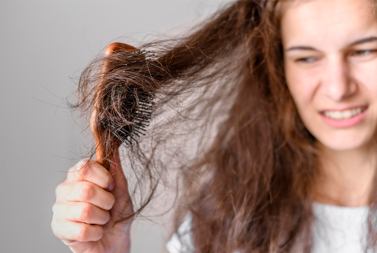 Rambut Berminyak? Tenang, Ada Solusinya! Panduan Lengkap Perawatan Rambut Berminyak untuk Wanita