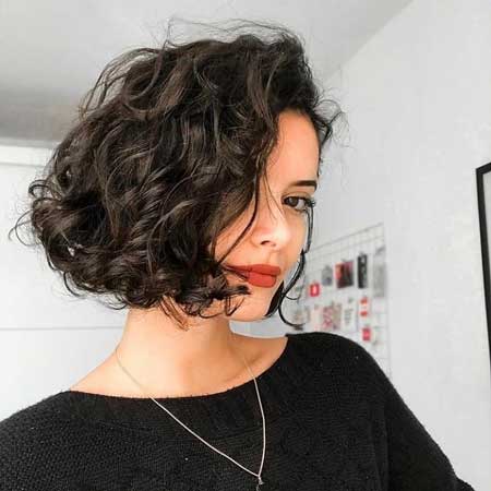 Curly Cut: Rahasia Rambut Tipis dan Berminyak yang Terlihat Lebih Bervolume dan Segar