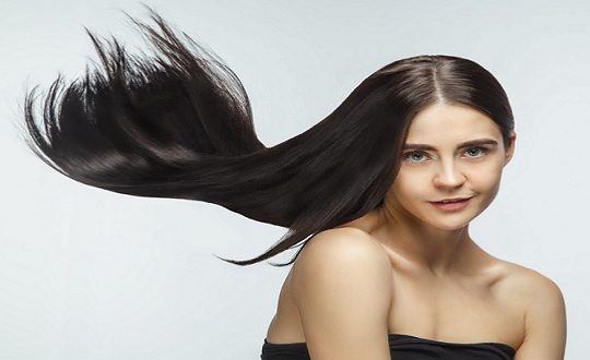 Rambut Berkilau dalam 7 Hari: Tips Mengatasi Rambut Kering dan Rontok Ringan