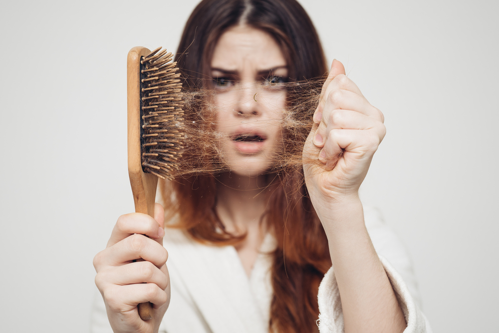 Rambut Rontok Bikin Cemas? Cegah Sejak Dini dengan Perawatan Alami!