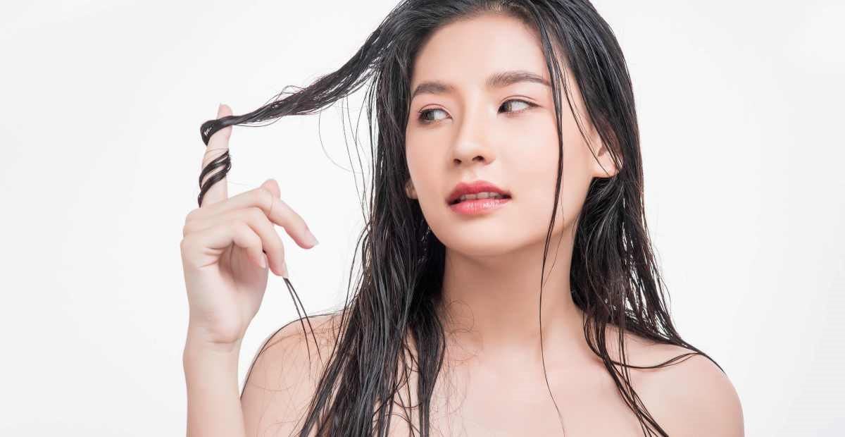 Bagaimana Cara Memperkuat Rambut dengan Vitamin? Rahasia Rambut Sehat dan Berkilau