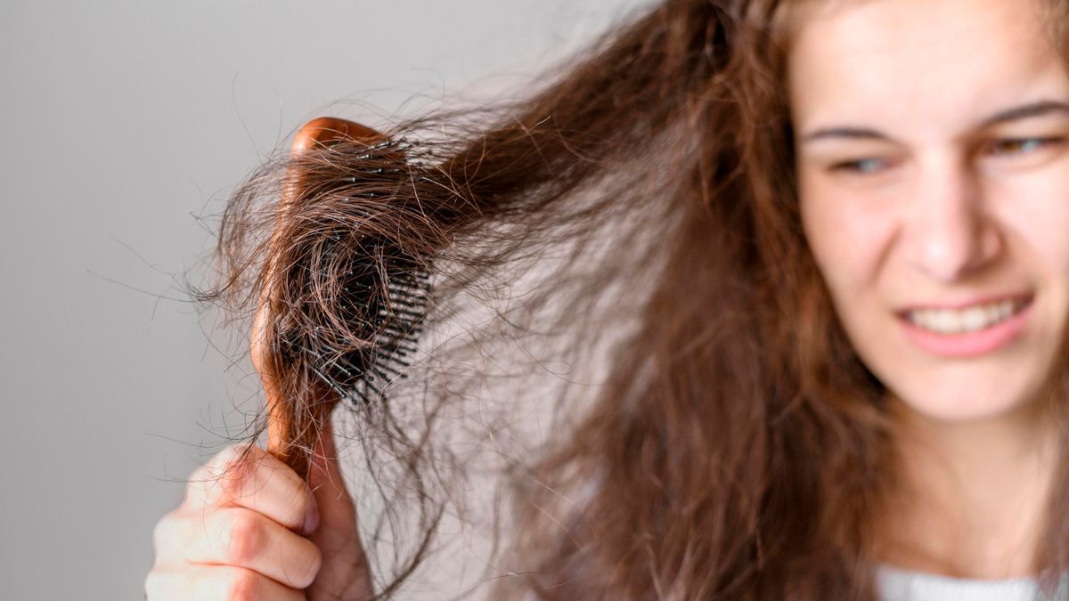 Rahasia Rambut Kuat Meski Kekurangan Vitamin: Taklukkan Tantangan Rambut Lemah dengan Strategi Cerdas