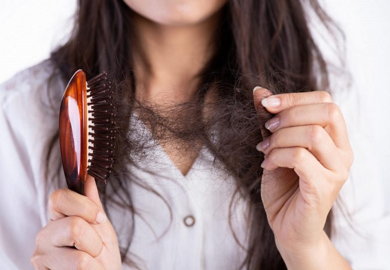 Rambut Rontok dan Kering? Tenang, Ini Solusinya!