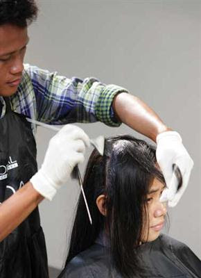 12 Langkah Perawatan Rambut Smoothing di Rumah yang Mudah Dilakukan