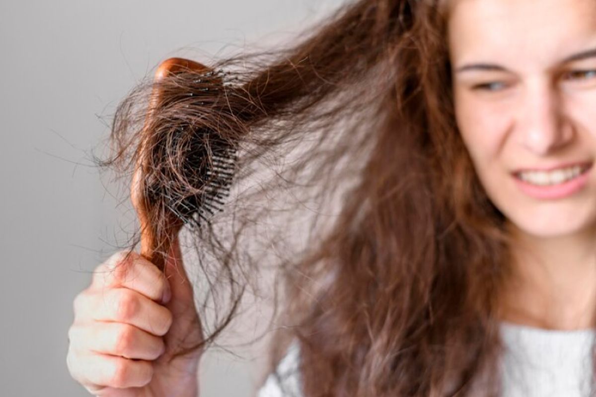 Bagaimana Masalah Tiroid Bisa Menyebabkan Rambut Rontok? Ini Penjelasannya!