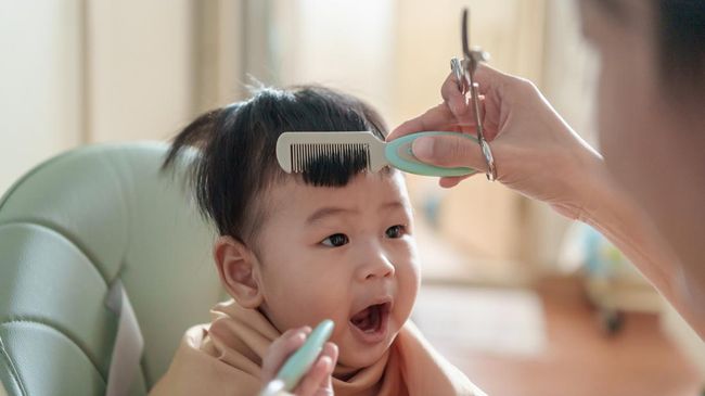 Rambut Kusut Bayi? Tenang, Ini 12 Solusi Terbukti Efektif!