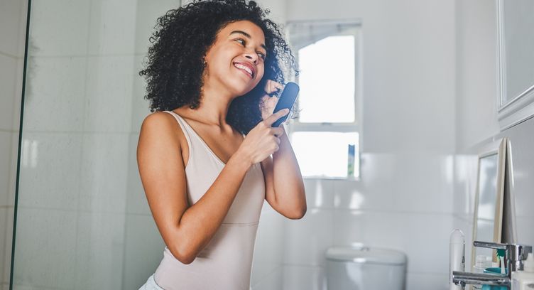 Ucapkan Selamat Tinggal pada Rambut Keriting Kusut! Panduan Lengkap Merawat Rambut Keriting