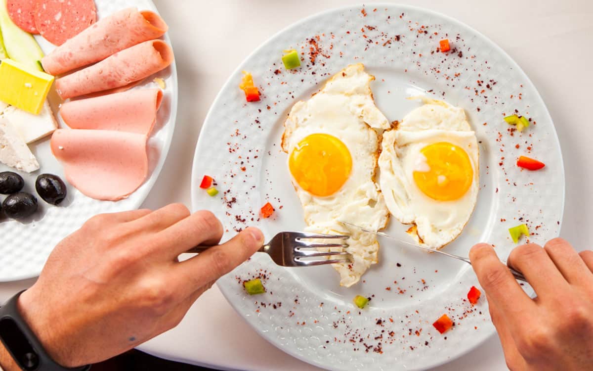 Makanan untuk Rambut Rontok: 12 Pilihan Nutrisi yang Menjaga Kesehatan Rambut