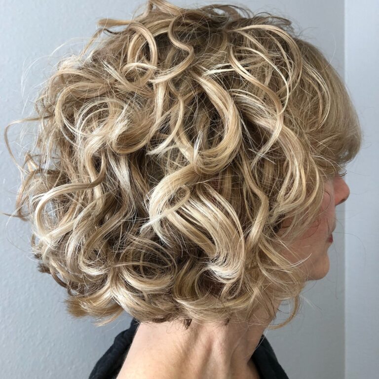 Curly Cut: Pilihan yang Praktis untuk Sibuk