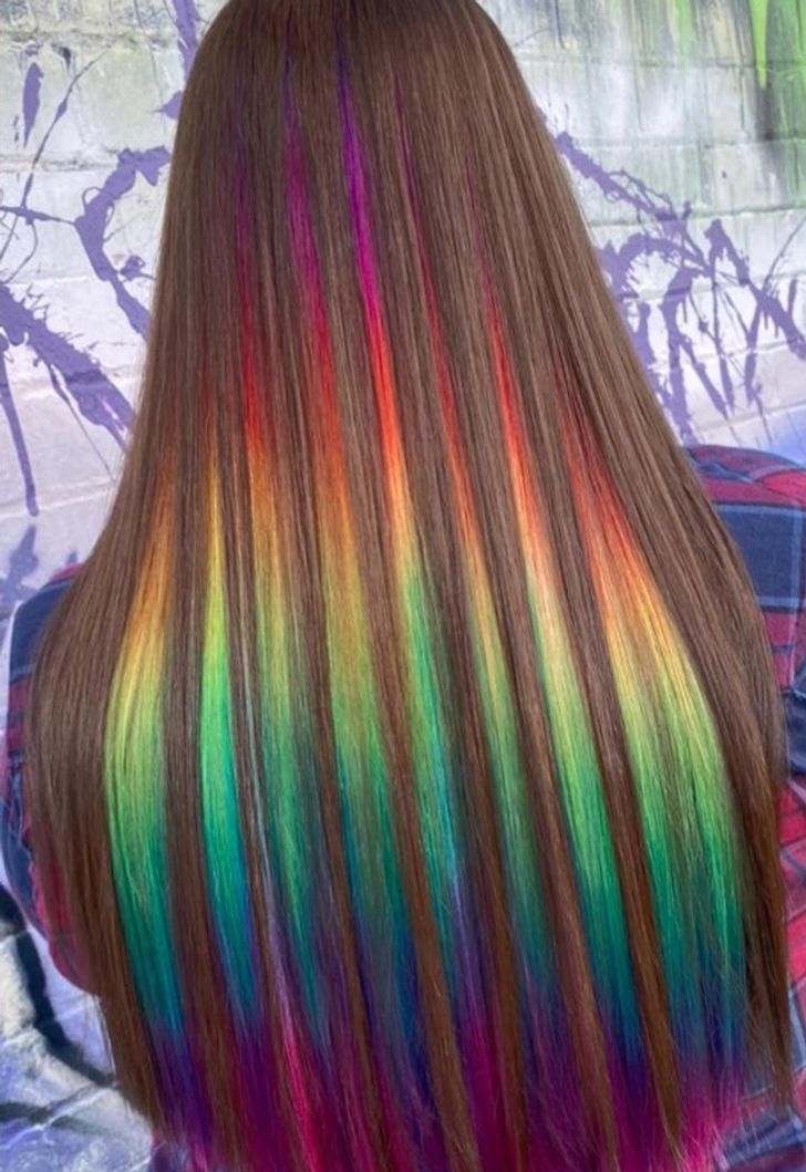 Inspirasi Warna Rambut Pelangi yang Trendi dan Menawan: Ekspresikan Dirimu dengan Nuansa Warna yang Unik