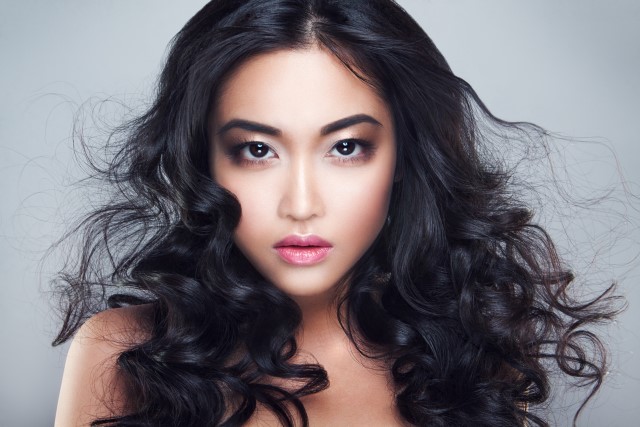 Apakah Rambut Hitam Bisa Diwarnai Tanpa Bleaching?