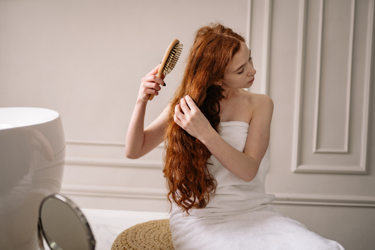 Panduan Lengkap: Cara Mengatasi Rambut Keriting yang Frizzy