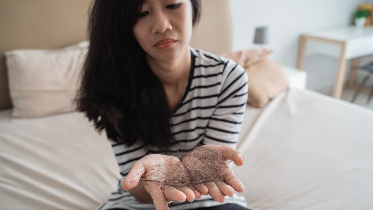 Rambut Rontok di Usia Remaja: Jangan Panik, Yuk Kenali Penyebabnya!