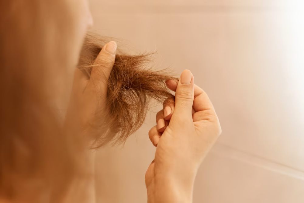 Tips Mengatasi Rambut Rontok Pada Ibu Menyusui Yang Aman: Kembalikan Keindahan Rambutmu!