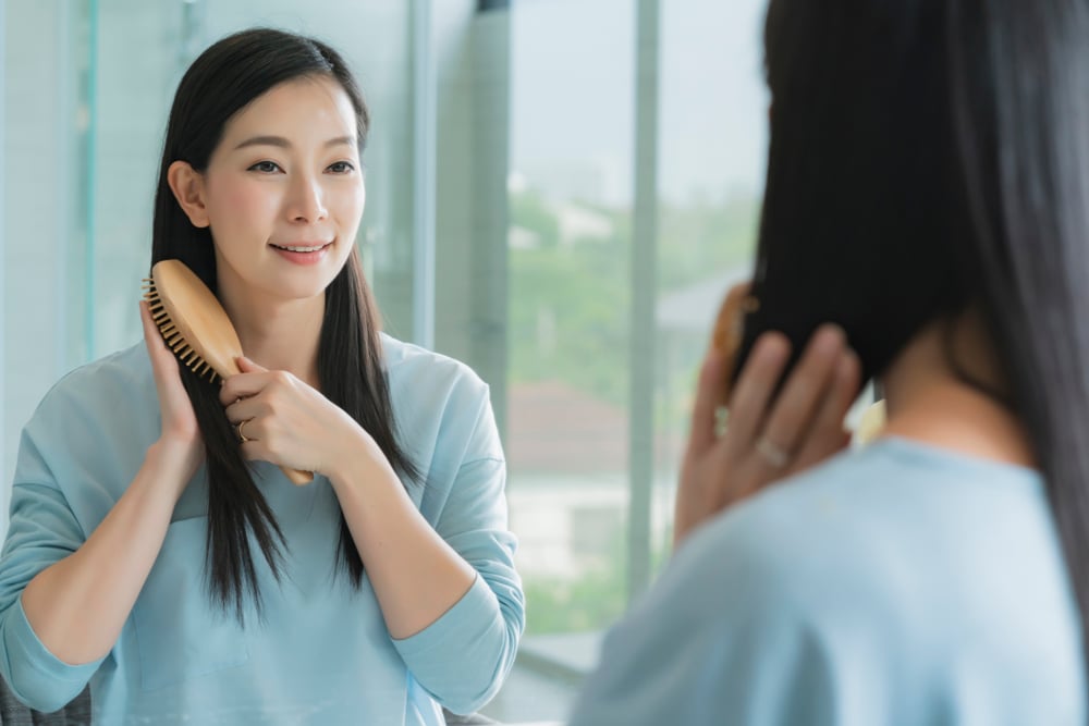 Rambut Tetap Kering Setelah Menyisir: Tips Terbaik