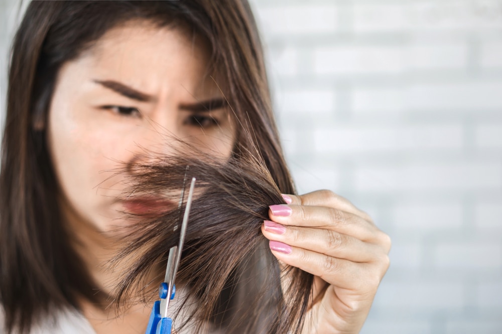 Apakah Rambut Bercabang Harus Dipotong?