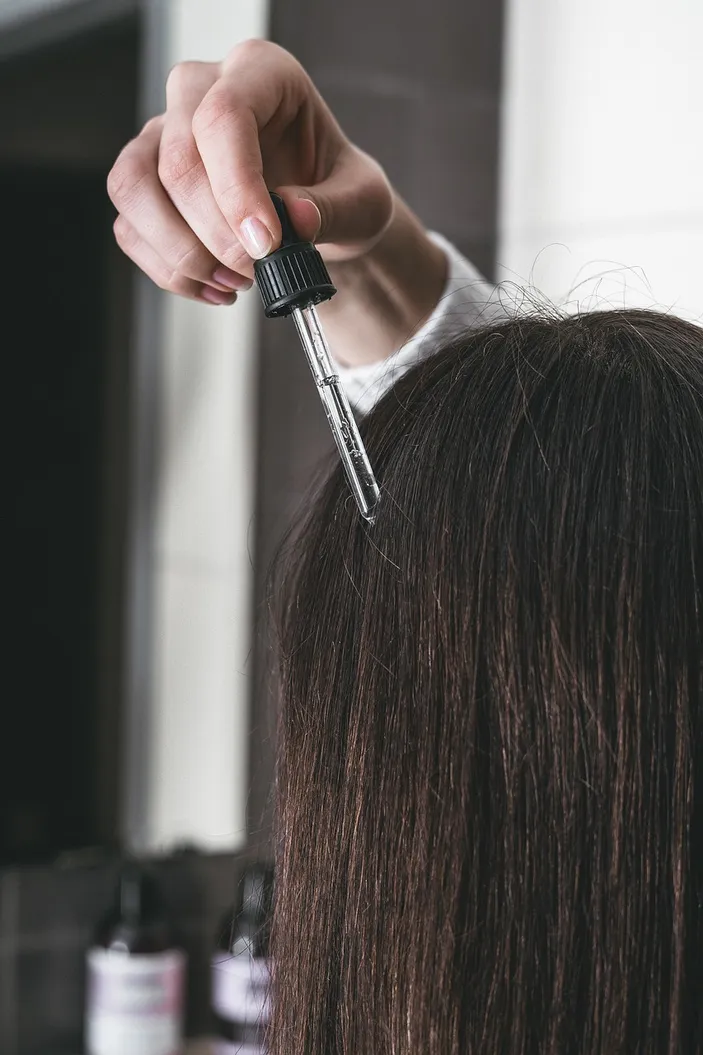 Rambut Rontok Saat Haid: Perlukah Disucikan?