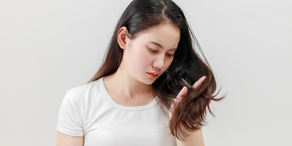 Rambut Kering dan Kusam? Atasi dengan 7 Tips Jitu Ini!