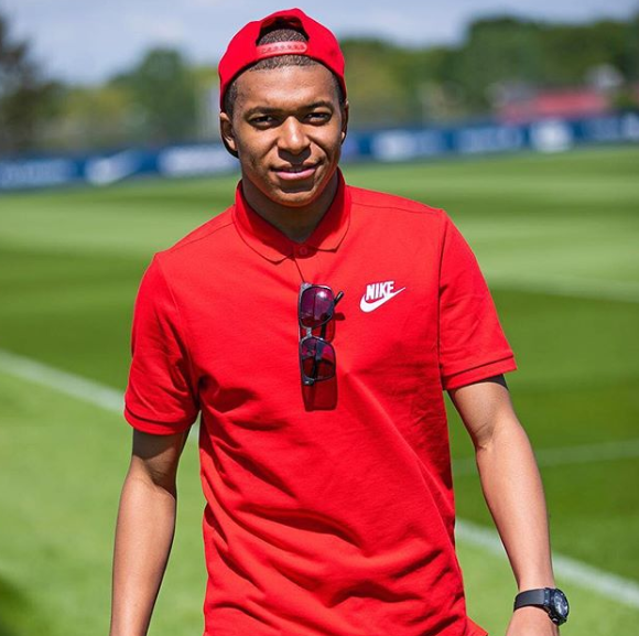 Gaya Rambut Mbappe: Inspirasi Tampilan Keren dan Sporty