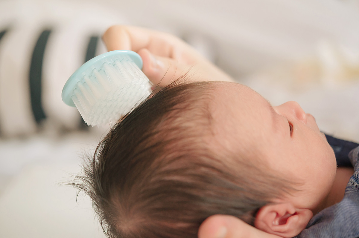 Rambut Bayi Lembut dan Kuat: Panduan Lengkap untuk Para Orang Tua