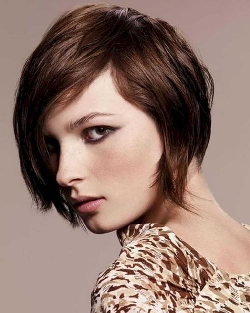 Inspirasi Gaya Rambut Bob Layer untuk Wanita Karir: Tampil Elegan dan Profesional