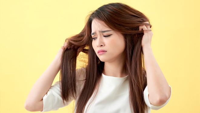 Rambut Kering dan Kusam? Atasi dengan 7 Tips Jitu Ini!