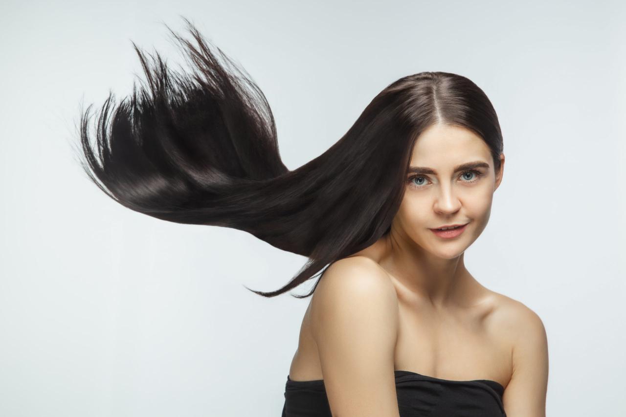 12 Tips Merawat Rambut Pendek agar Selalu Sehat dan Berkilau